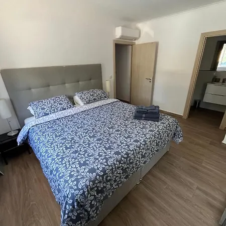 Vacation - Affittacamere 3*